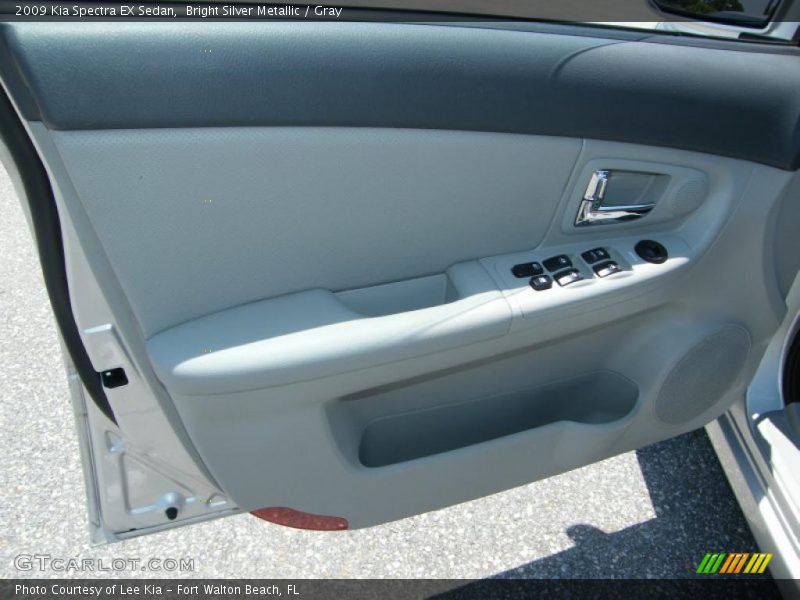 Bright Silver Metallic / Gray 2009 Kia Spectra EX Sedan