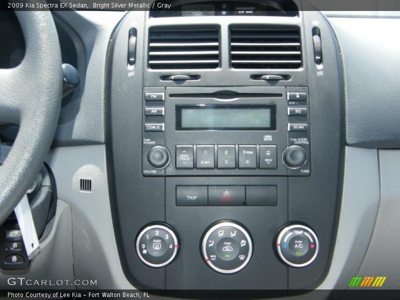 Bright Silver Metallic / Gray 2009 Kia Spectra EX Sedan