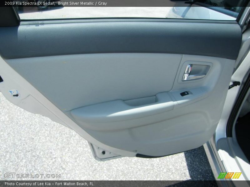 Bright Silver Metallic / Gray 2009 Kia Spectra EX Sedan