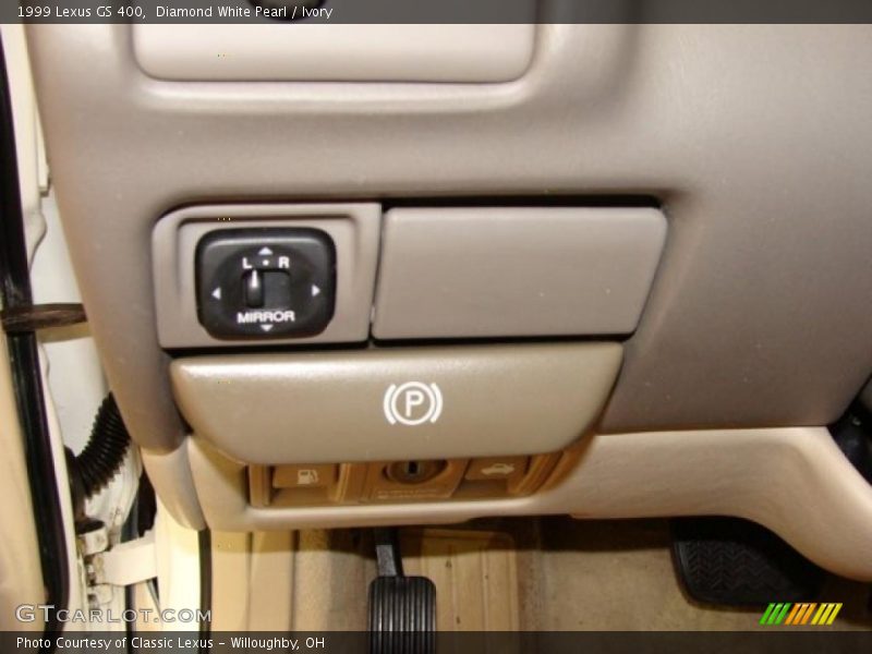 Diamond White Pearl / Ivory 1999 Lexus GS 400