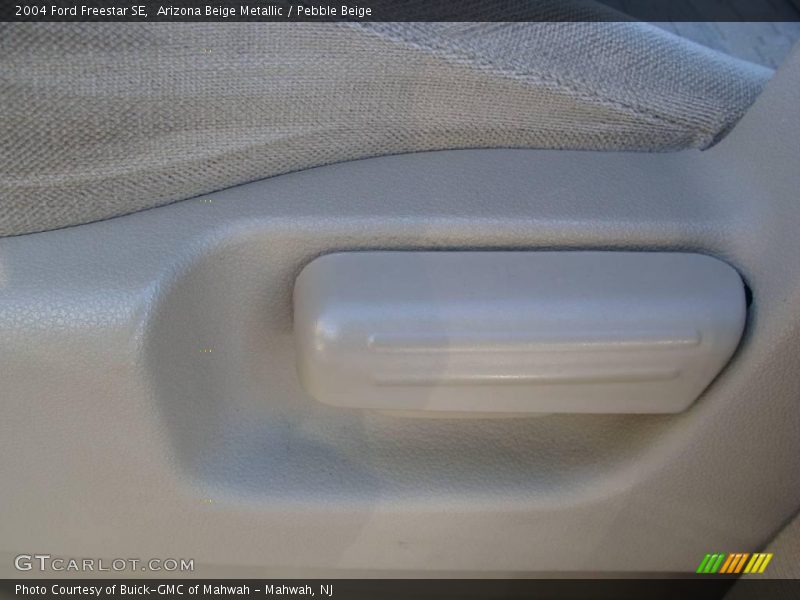 Arizona Beige Metallic / Pebble Beige 2004 Ford Freestar SE