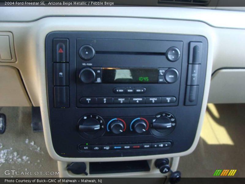 Arizona Beige Metallic / Pebble Beige 2004 Ford Freestar SE