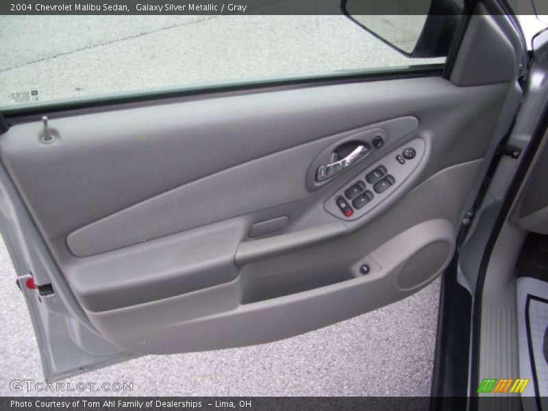 Galaxy Silver Metallic / Gray 2004 Chevrolet Malibu Sedan