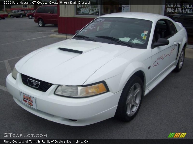 Crystal White / Dark Charcoal 2000 Ford Mustang GT Coupe