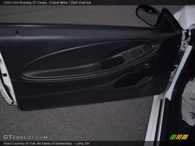 Crystal White / Dark Charcoal 2000 Ford Mustang GT Coupe