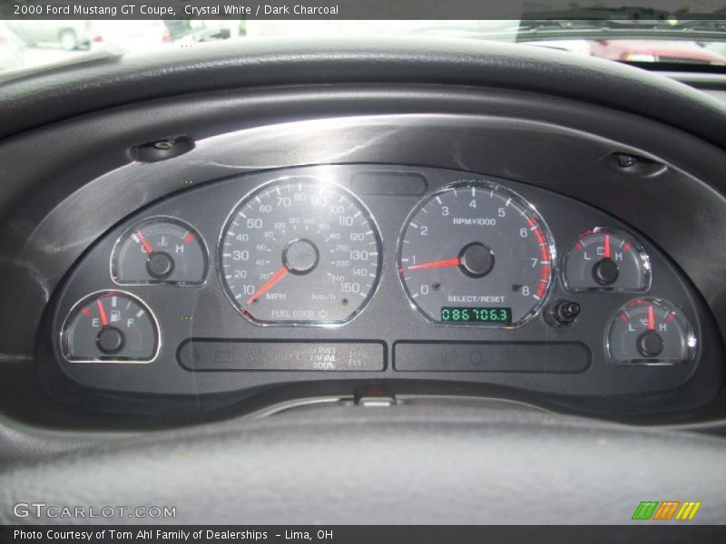 Crystal White / Dark Charcoal 2000 Ford Mustang GT Coupe