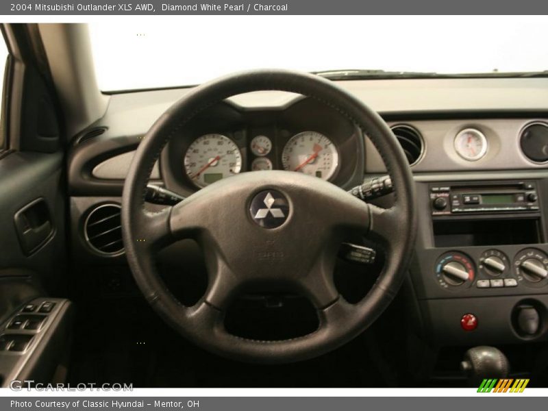 Diamond White Pearl / Charcoal 2004 Mitsubishi Outlander XLS AWD