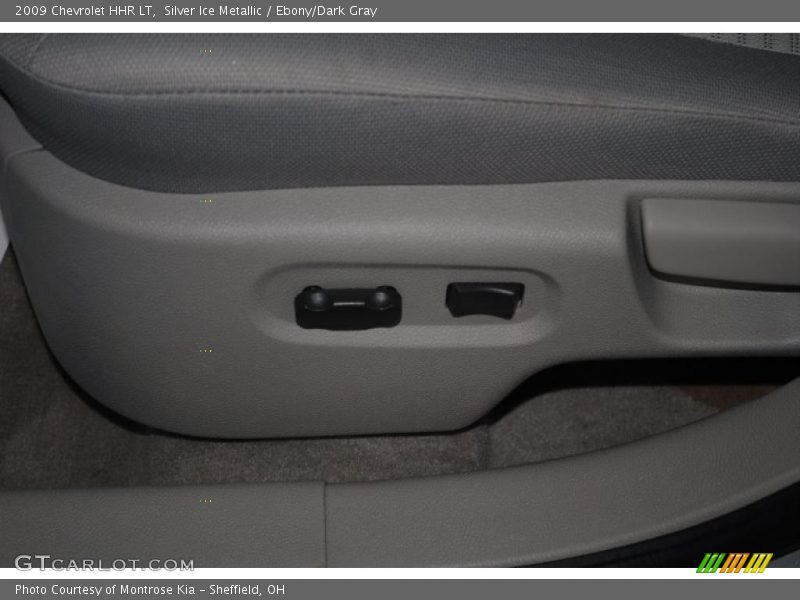 Silver Ice Metallic / Ebony/Dark Gray 2009 Chevrolet HHR LT