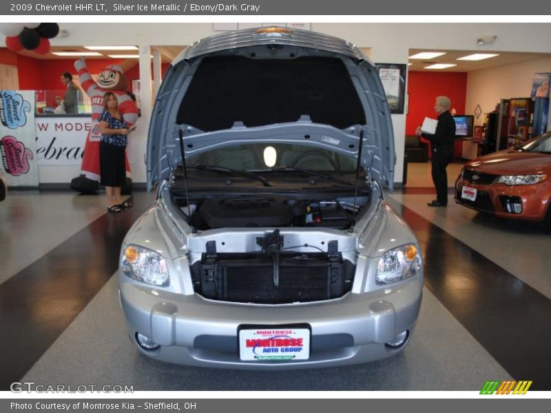 Silver Ice Metallic / Ebony/Dark Gray 2009 Chevrolet HHR LT