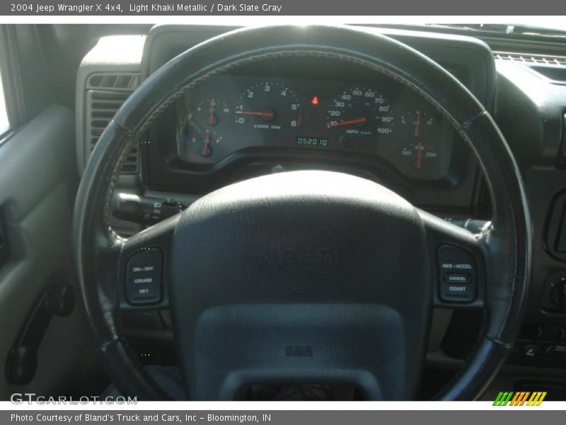 Light Khaki Metallic / Dark Slate Gray 2004 Jeep Wrangler X 4x4