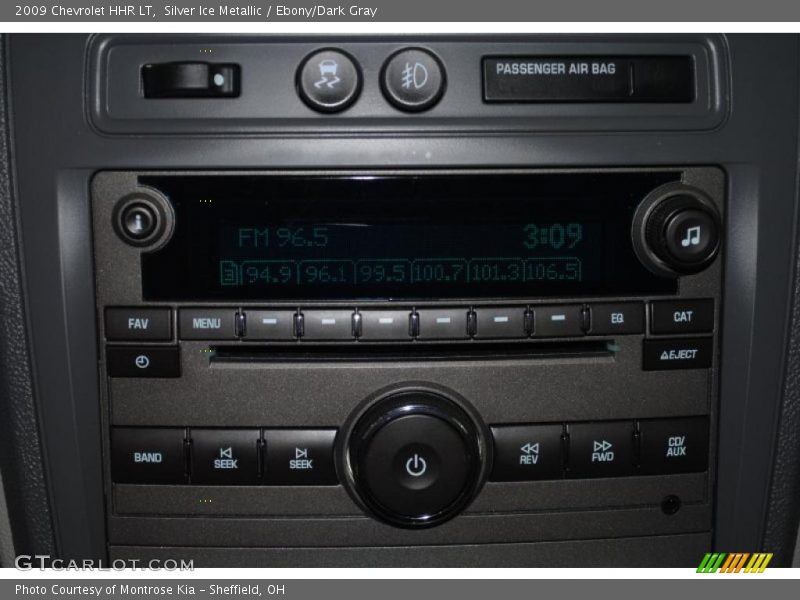 Silver Ice Metallic / Ebony/Dark Gray 2009 Chevrolet HHR LT