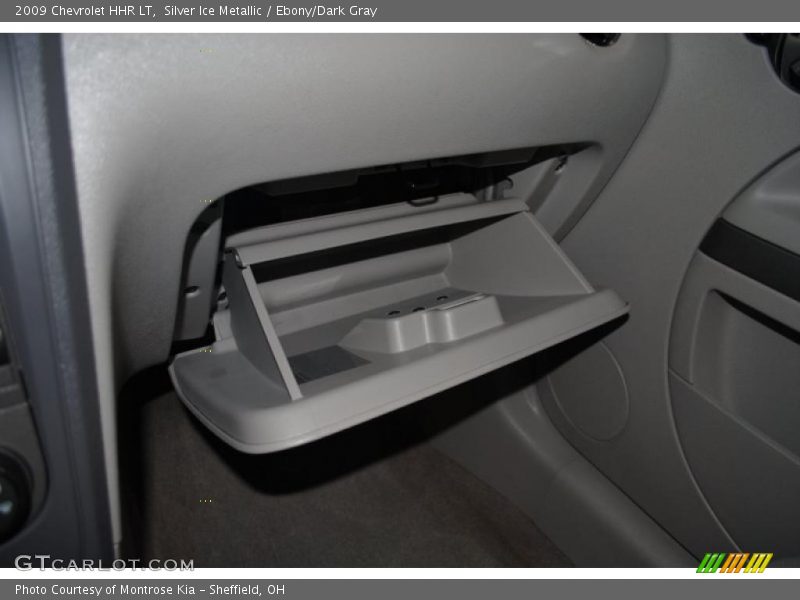 Silver Ice Metallic / Ebony/Dark Gray 2009 Chevrolet HHR LT