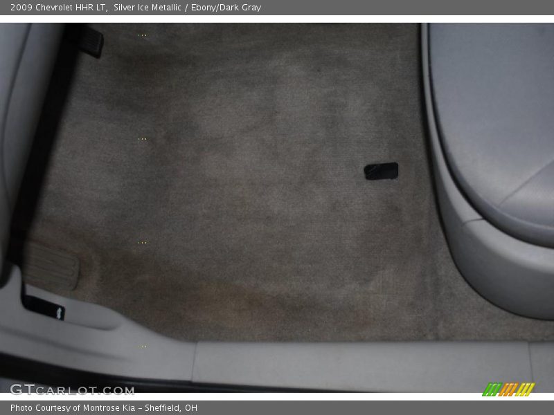 Silver Ice Metallic / Ebony/Dark Gray 2009 Chevrolet HHR LT