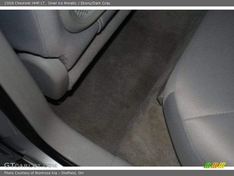 Silver Ice Metallic / Ebony/Dark Gray 2009 Chevrolet HHR LT