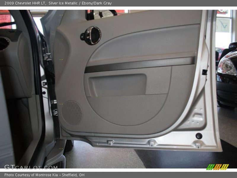 Silver Ice Metallic / Ebony/Dark Gray 2009 Chevrolet HHR LT