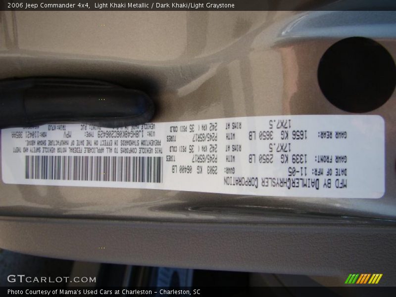 Light Khaki Metallic / Dark Khaki/Light Graystone 2006 Jeep Commander 4x4