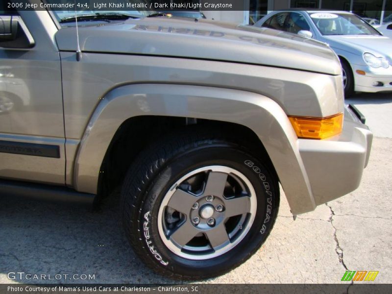Light Khaki Metallic / Dark Khaki/Light Graystone 2006 Jeep Commander 4x4