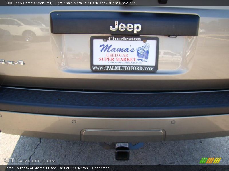 Light Khaki Metallic / Dark Khaki/Light Graystone 2006 Jeep Commander 4x4