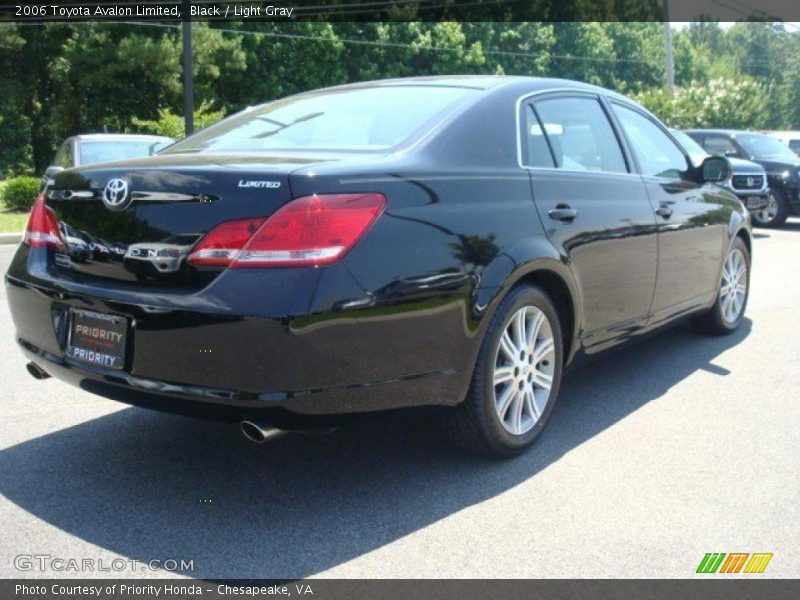 Black / Light Gray 2006 Toyota Avalon Limited