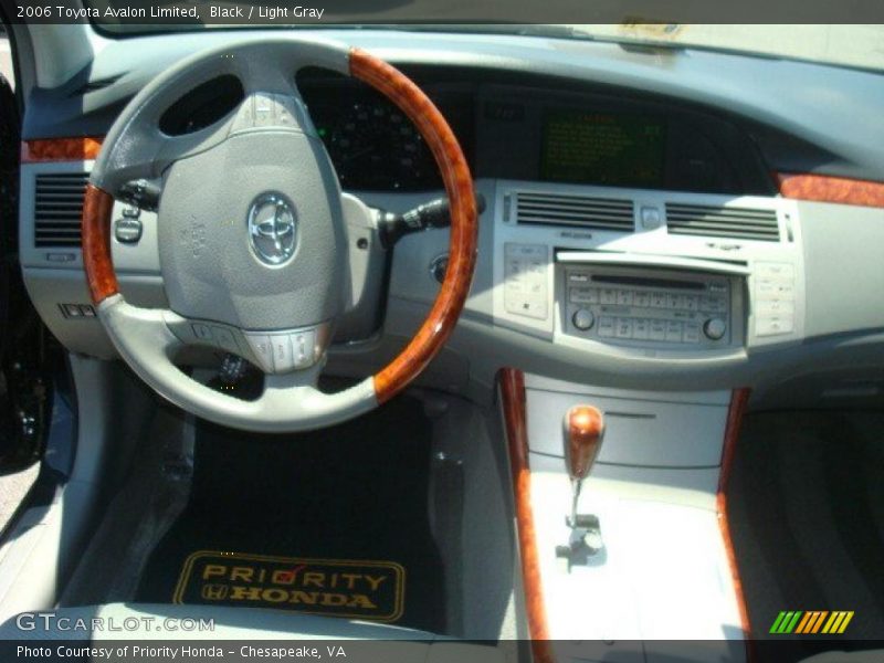 Black / Light Gray 2006 Toyota Avalon Limited