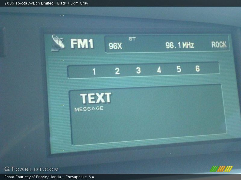 Black / Light Gray 2006 Toyota Avalon Limited