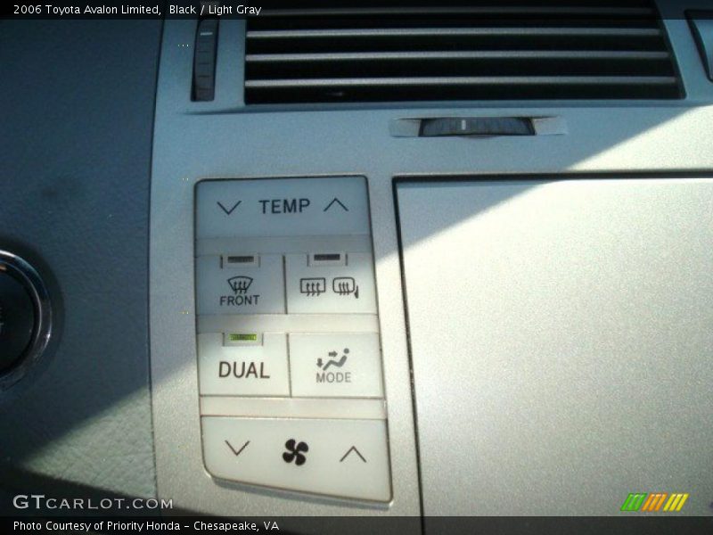 Black / Light Gray 2006 Toyota Avalon Limited