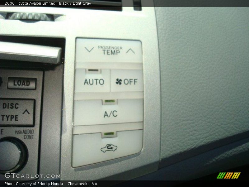 Black / Light Gray 2006 Toyota Avalon Limited