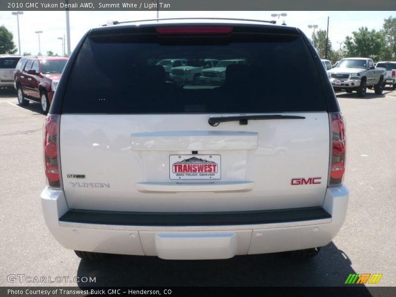 Summit White / Light Tan 2010 GMC Yukon Denali AWD