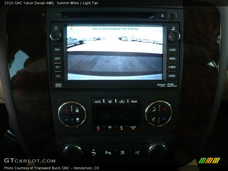 Summit White / Light Tan 2010 GMC Yukon Denali AWD