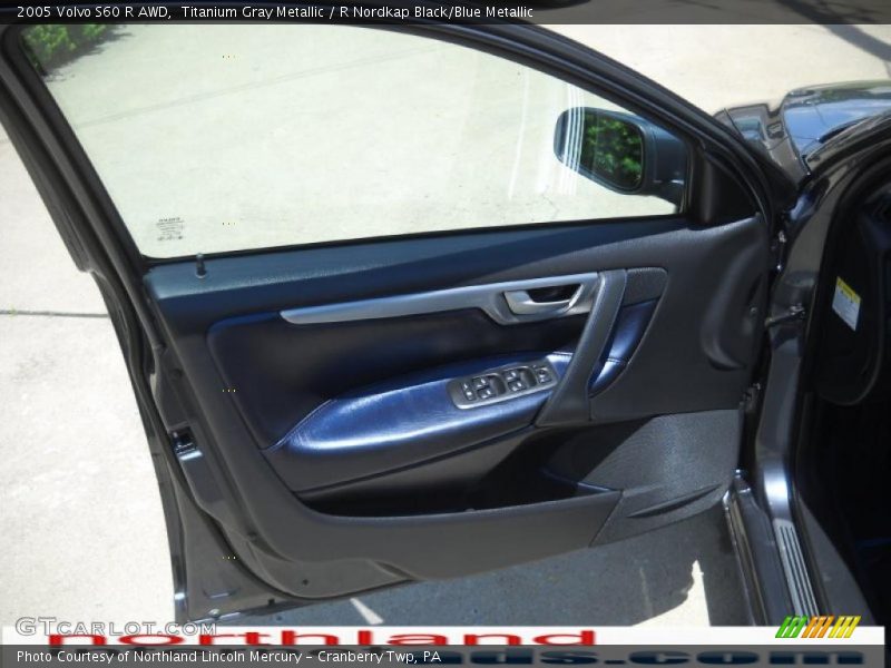 Titanium Gray Metallic / R Nordkap Black/Blue Metallic 2005 Volvo S60 R AWD