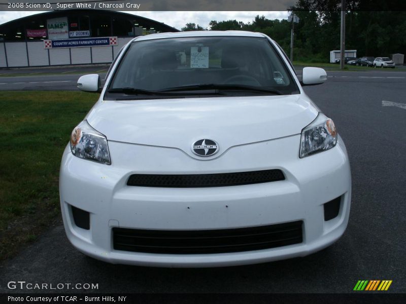 Super White / Charcoal Gray 2008 Scion xD