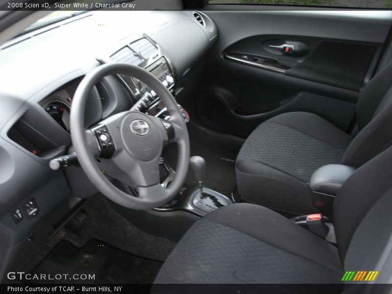 Super White / Charcoal Gray 2008 Scion xD