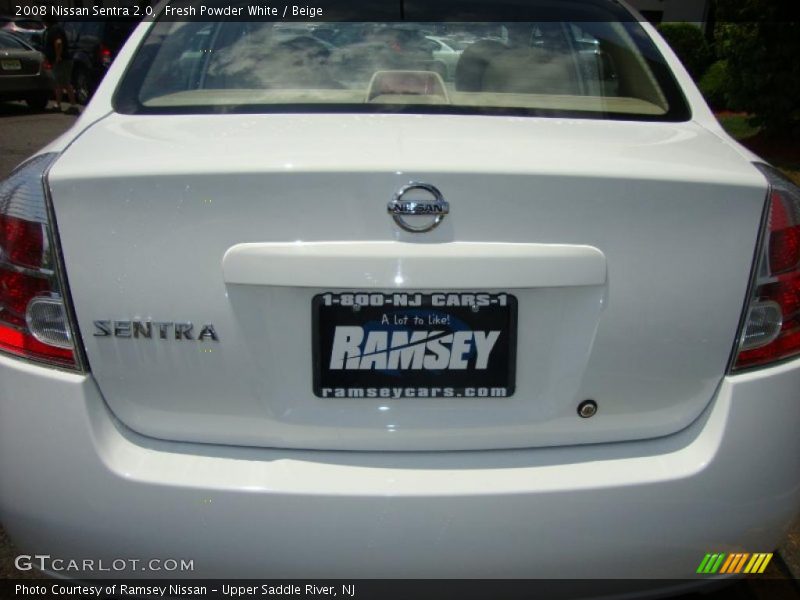 Fresh Powder White / Beige 2008 Nissan Sentra 2.0