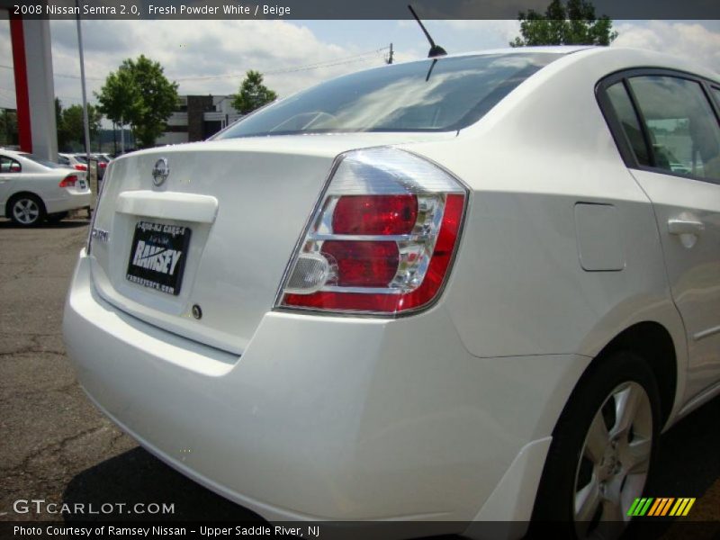Fresh Powder White / Beige 2008 Nissan Sentra 2.0