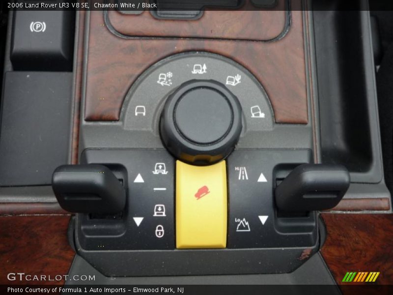 Chawton White / Black 2006 Land Rover LR3 V8 SE