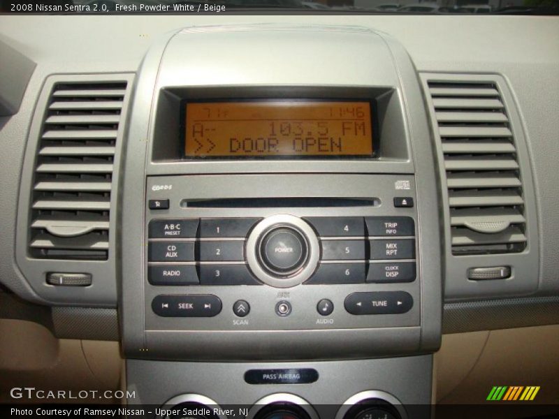 Fresh Powder White / Beige 2008 Nissan Sentra 2.0
