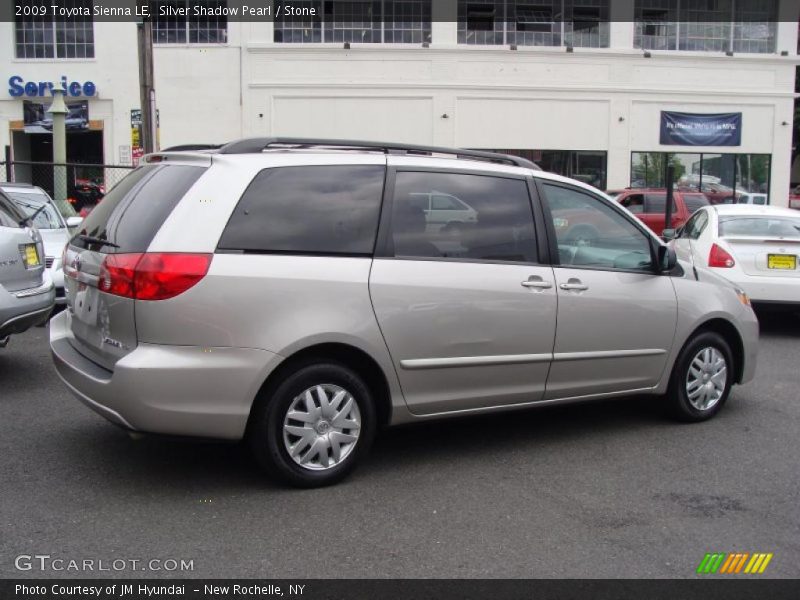 Silver Shadow Pearl / Stone 2009 Toyota Sienna LE
