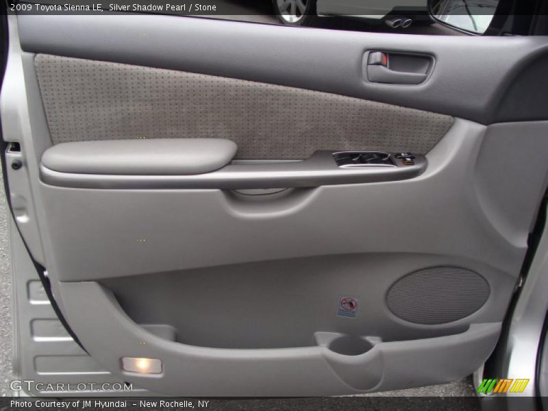 Silver Shadow Pearl / Stone 2009 Toyota Sienna LE