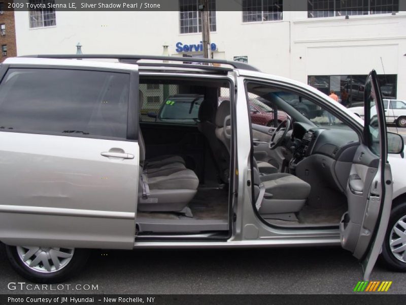 Silver Shadow Pearl / Stone 2009 Toyota Sienna LE