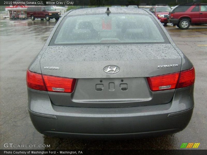 Willow Gray / Gray 2010 Hyundai Sonata GLS