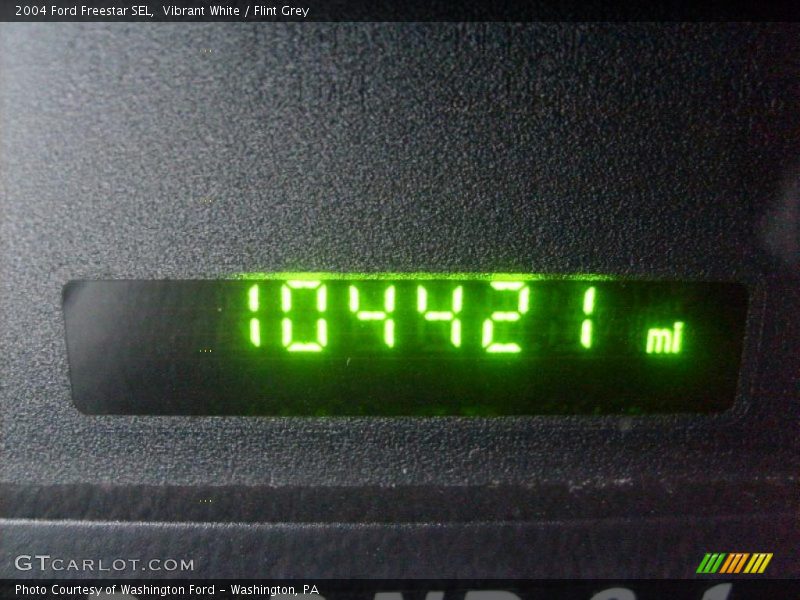 Vibrant White / Flint Grey 2004 Ford Freestar SEL