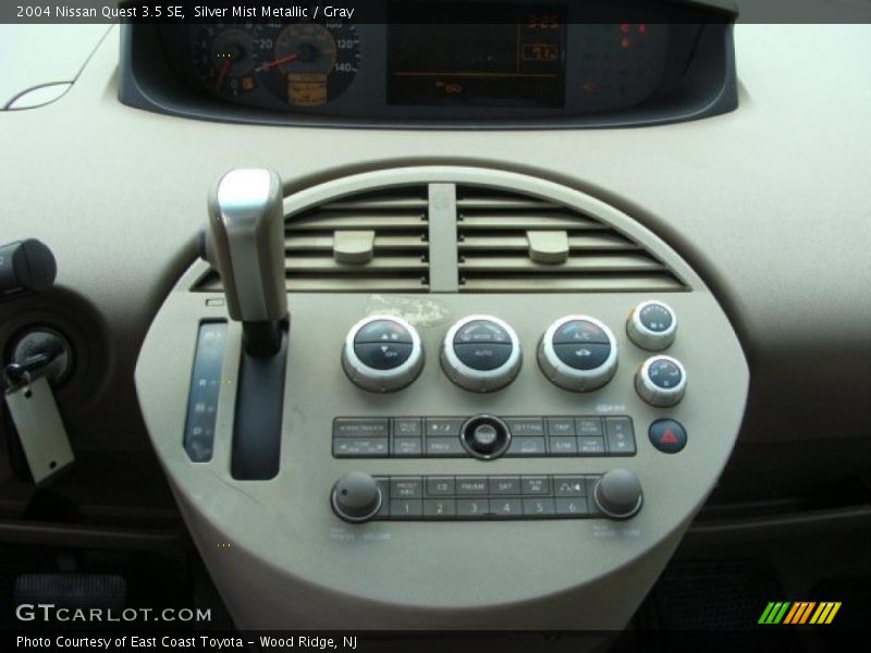 Silver Mist Metallic / Gray 2004 Nissan Quest 3.5 SE