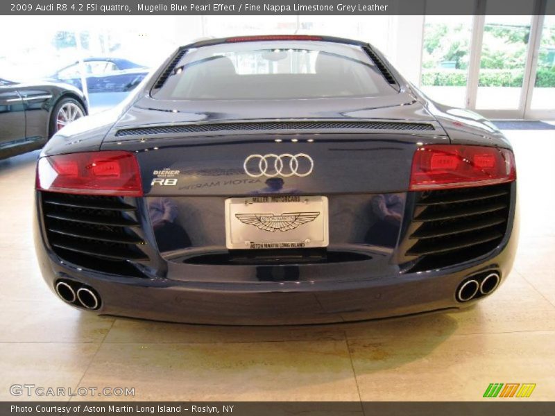 Mugello Blue Pearl Effect / Fine Nappa Limestone Grey Leather 2009 Audi R8 4.2 FSI quattro