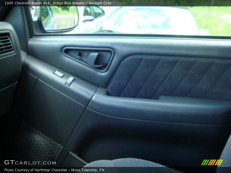 Indigo Blue Metallic / Medium Gray 1996 Chevrolet Blazer 4x4