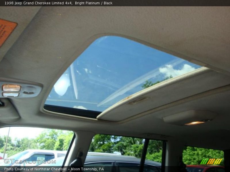 Bright Platinum / Black 1998 Jeep Grand Cherokee Limited 4x4