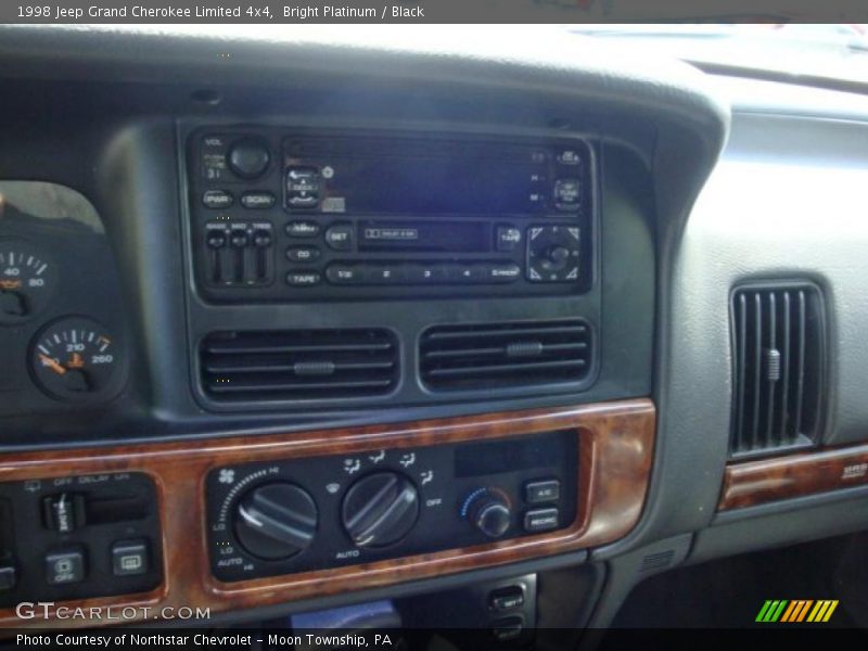 Bright Platinum / Black 1998 Jeep Grand Cherokee Limited 4x4