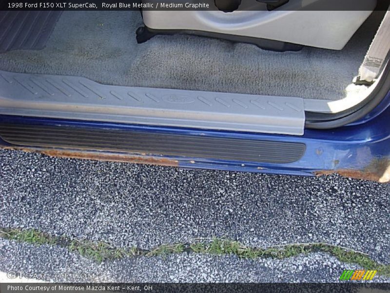 Royal Blue Metallic / Medium Graphite 1998 Ford F150 XLT SuperCab