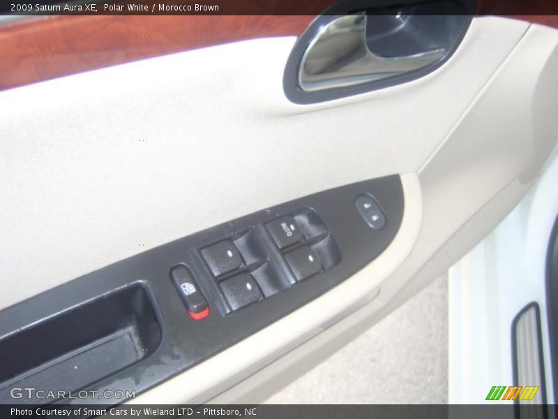Polar White / Morocco Brown 2009 Saturn Aura XE