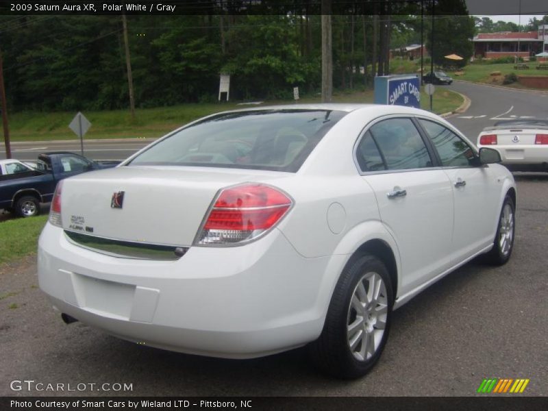 Polar White / Gray 2009 Saturn Aura XR
