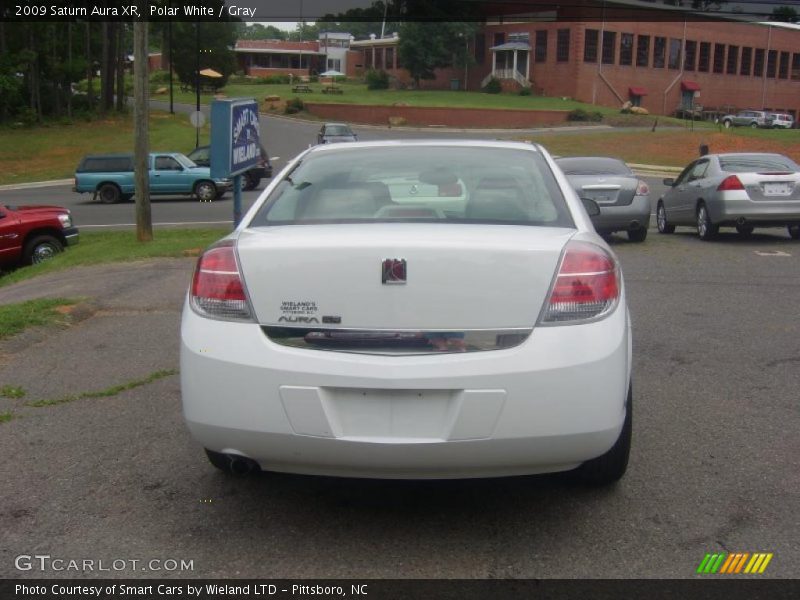 Polar White / Gray 2009 Saturn Aura XR